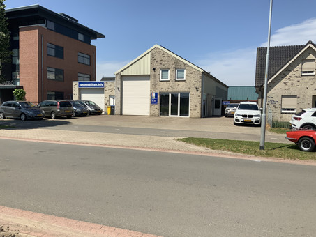 J. van Duijnhoven Automobiliteit